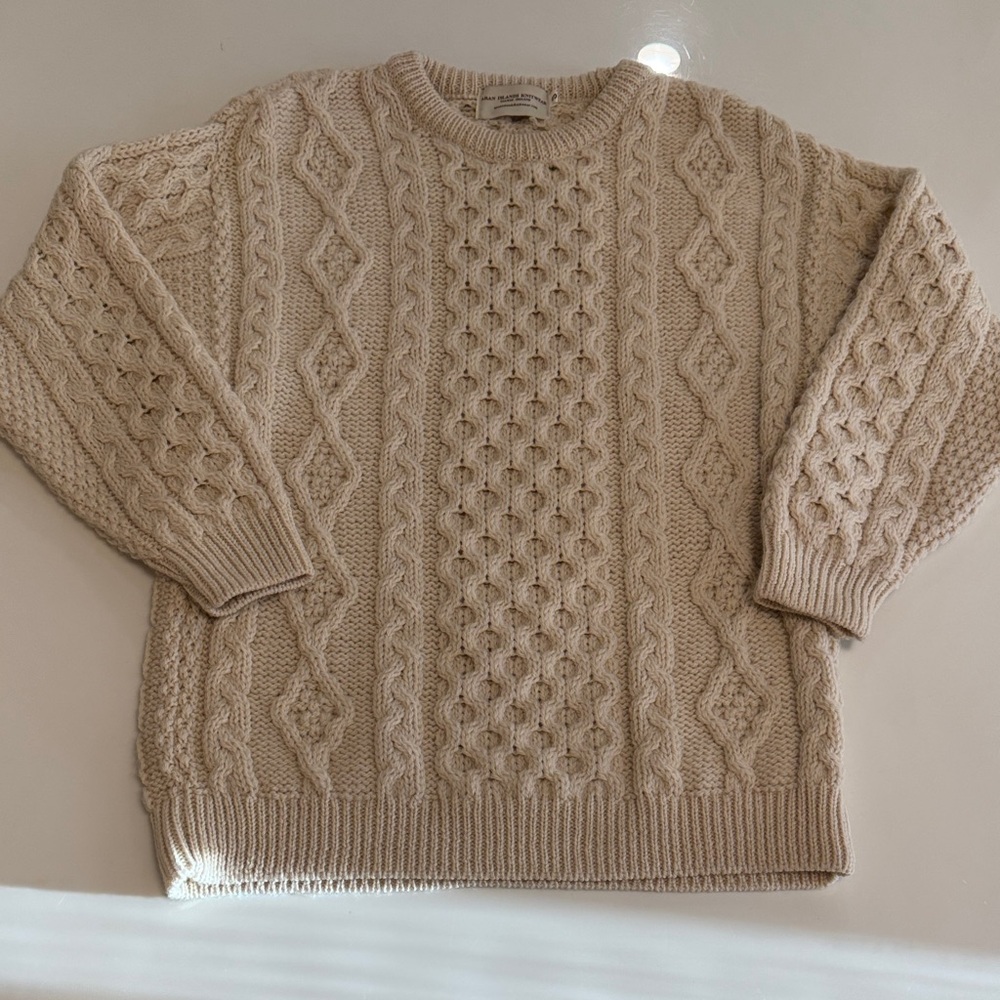 ARAN Islands Knitwear 100% wool  Cable Knit Sweater in Cream